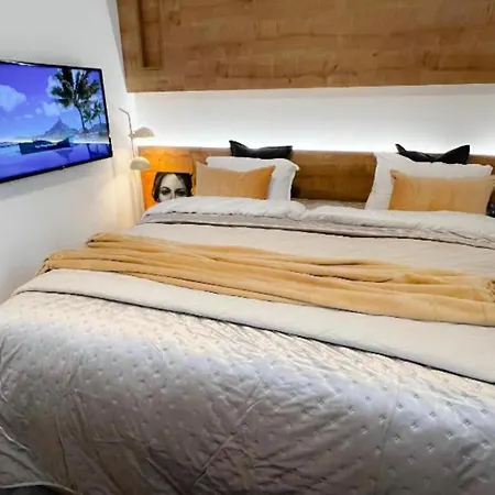 Luxart Gallery Krk- Duplex 아파트